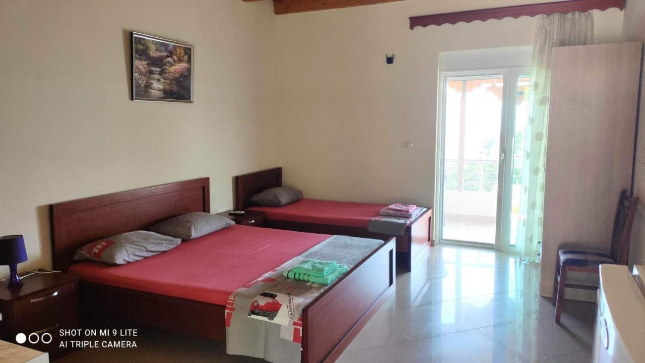 Vasil Rooms Lukovë Buitenkant foto